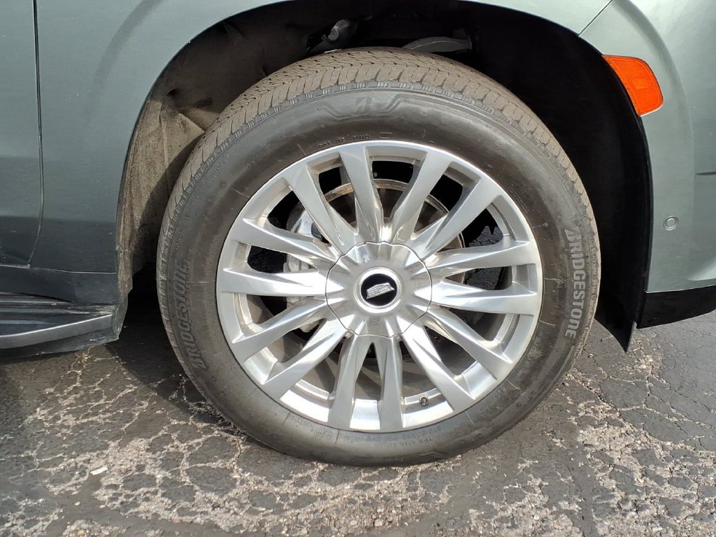 Used 2024 Cadillac Escalade ESV Premium Luxury w/ LPO, Floor Liner Package AWD/4WD image 9