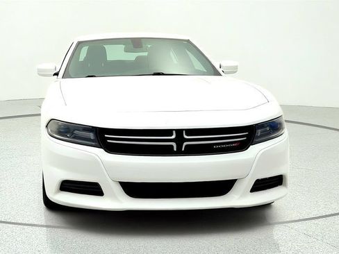 Used 2017 Dodge Charger SE w/ Popular Equipment Group RWD image 2