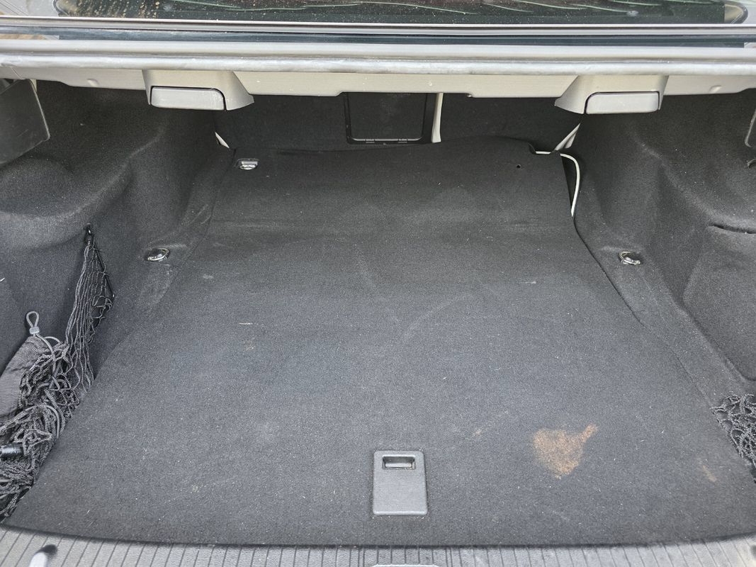 Used 2014 Mercedes-Benz E 250 BlueTEC Sedan image 31