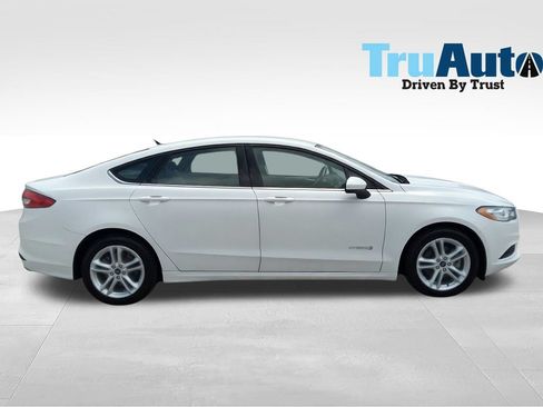 Used 2018 Ford Fusion S FWD image 8