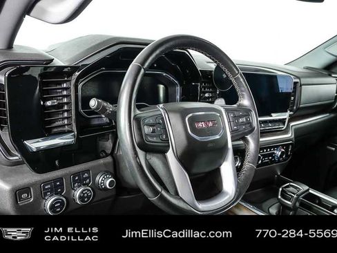 Used 2022 GMC Sierra 1500 SLT w/ SLT Convenience Package image 4