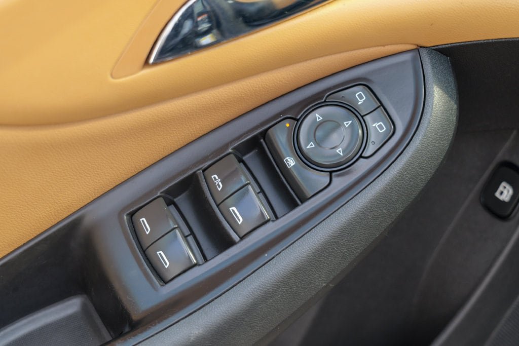 Used 2018 Chevrolet Volt Premier w/ Driver Confidence Package FWD image 19