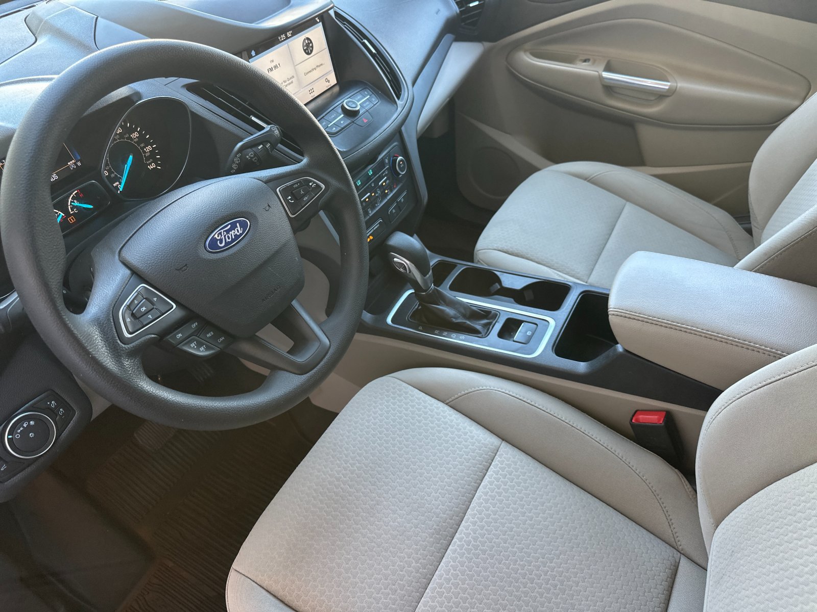 Used 2019 Ford Escape SE FWD image 10