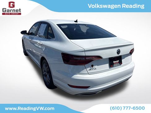 Certified 2021 Volkswagen Jetta R-Line w/ R-Line Cold Weather Package FWD image 3