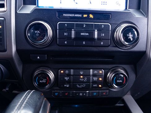 Used 2017 Ford F150 Raptor w/ Equipment Group 802A Luxury AWD/4WD image 24