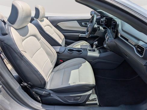 Used 2024 Ford Mustang Premium RWD image 10