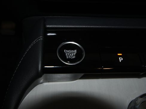 New 2026 Lincoln Navigator Reserve AWD/4WD image 10