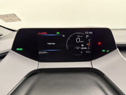 Used 2024 Toyota Prius Limited w/ Limited Premium Package image 18