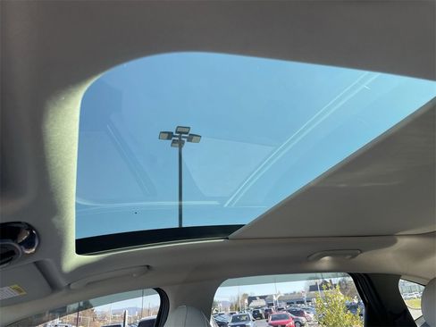 Used 2022 Hyundai Tucson Limited image 10