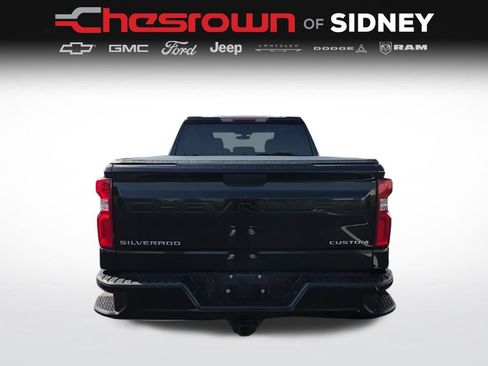 Used 2020 Chevrolet Silverado 1500 Custom w/ Custom Value Package AWD/4WD image 6