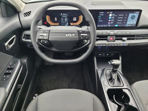 Used 2025 Kia K4 FWD image 22