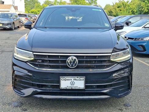 Used 2022 Volkswagen Tiguan SE R-Line AWD/4WD image 2