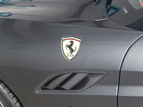 Used 2011 Ferrari California image 24