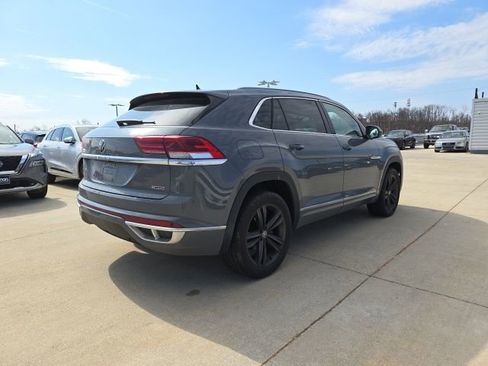 Used 2022 Volkswagen Atlas Cross Sport SEL R-Line image 5