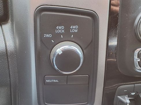 Used 2018 RAM 2500 Laramie w/ Sport Appearance Group image 12