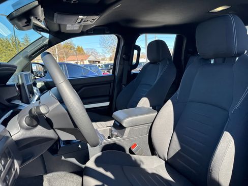 Used 2024 Toyota Tacoma TRD Off-Road image 13