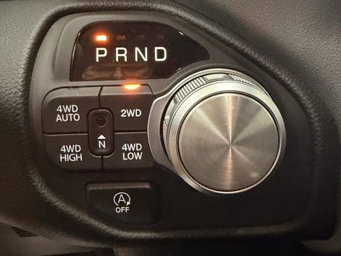 Used 2025 RAM 1500 Laramie AWD/4WD image 27