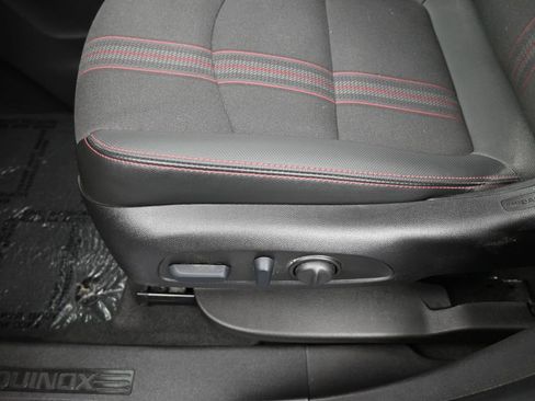 Used 2023 Chevrolet Equinox RS image 15