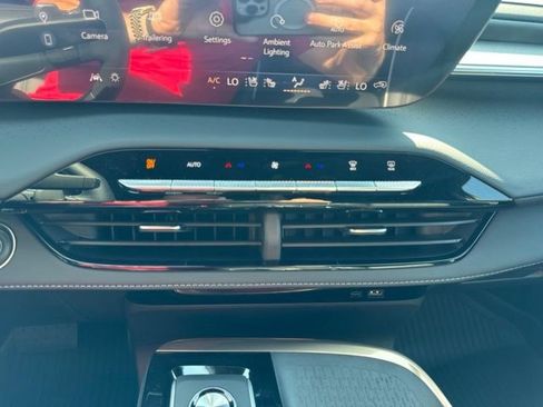 New 2026 Buick Enclave Avenir w/ Super Cruise Package AWD/4WD image 24