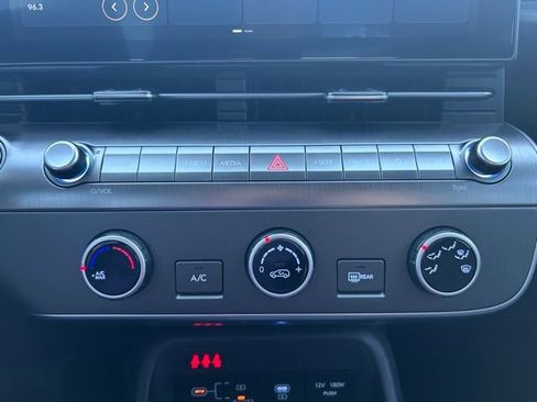 Used 2026 Hyundai Kona SE image 25