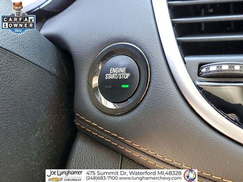 Certified 2022 Chevrolet Trax LT w/ Midnight Edition image 18