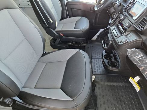 Used 2025 RAM ProMaster 2500 FWD image 14