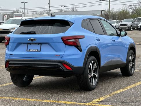 Certified 2024 Chevrolet Trax RS w/ Driver Confidence Package image 4