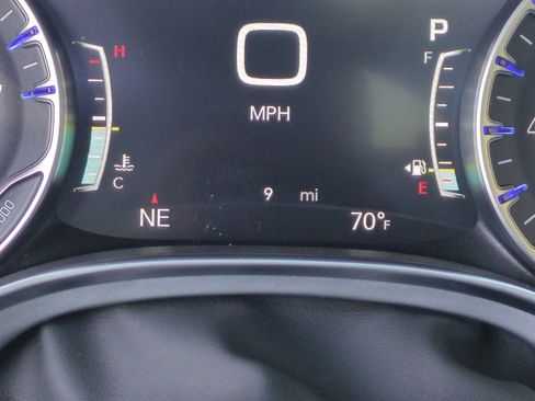 New 2026 Chrysler Pacifica Limited image 11