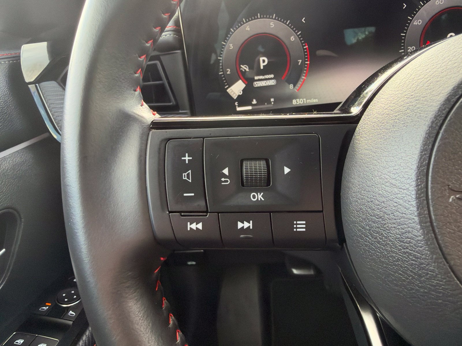 Used 2026 Nissan Kicks SR FWD image 18