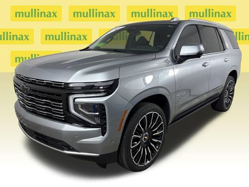 Used 2026 Chevrolet Tahoe High Country w/ LPO, Illumination Package AWD/4WD image 14