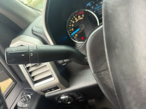 Used 2016 Ford F150 Lariat w/ Equipment Group 502A Luxury AWD/4WD image 17