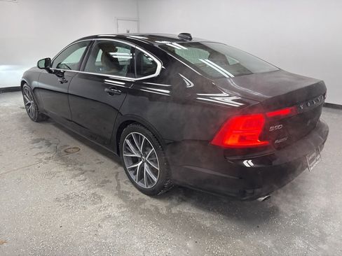 Used 2018 Volvo S90 T5 Momentum w/ Convenience Package image 4