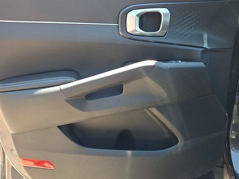 Used 2024 Kia Sorento S w/ Panoramic Sunroof Package FWD image 12