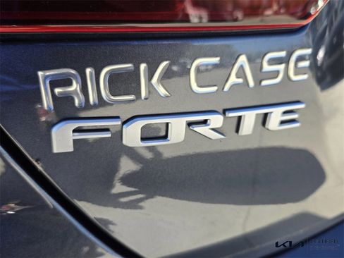 Certified 2022 Kia Forte LXS w/ LXS Technology Package image 16