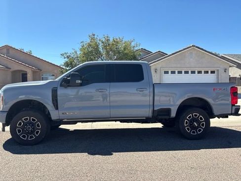 Used 2025 Ford F350 Platinum w/ FX4 Off-Road Package AWD/4WD image 2