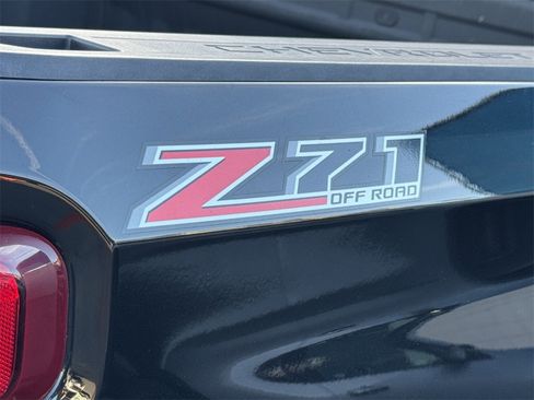 Used 2021 Chevrolet Silverado 1500 LTZ w/ LTZ Premium Package image 7
