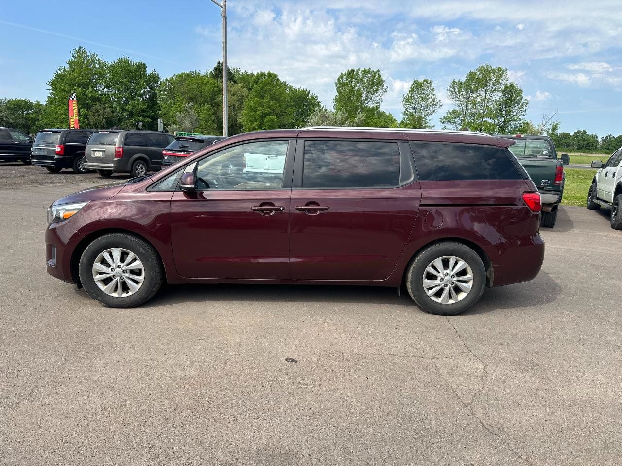 Used 2015 Kia Sedona LX FWD image 12