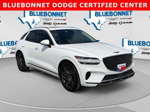Used 2022 Genesis GV70 2.5T w/ Advanced Package AWD/4WD image 3