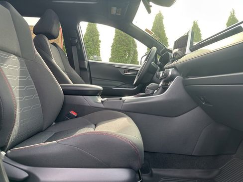 Certified 2025 Toyota RAV4 SE image 35