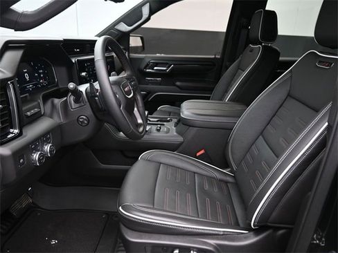 Used 2025 GMC Sierra 1500 AT4X image 10