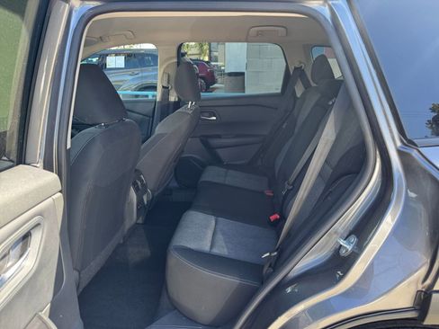 Used 2025 Nissan Rogue SV FWD image 28