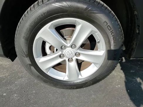 Used 2014 Toyota RAV4 XLE image 9