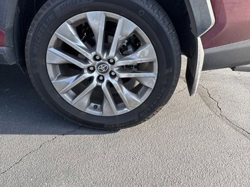 Used 2023 Toyota RAV4 XLE Premium image 13