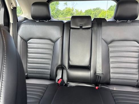 Used 2018 Ford Edge SEL w/ Equipment Group 201A FWD image 32