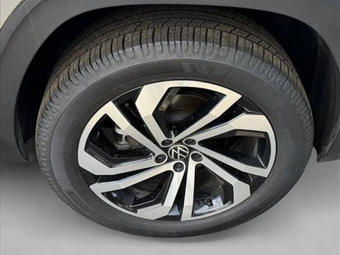 Used 2022 Volkswagen Atlas SEL AWD/4WD image 8