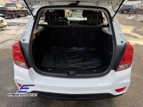 Used 2021 Chevrolet Trax LS w/ Tint and Cruise Package image 10