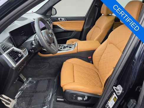 Used 2024 BMW X7 xDrive40i w/ M Sport Package image 9
