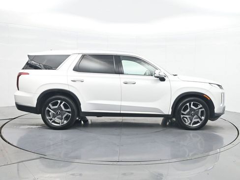 Used 2024 Hyundai Palisade Limited FWD image 4