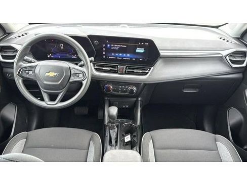 Used 2024 Chevrolet TrailBlazer LT FWD image 18