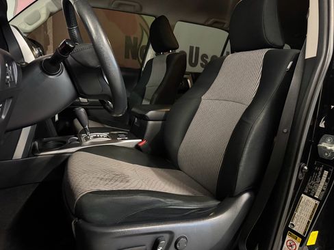 Used 2018 Toyota 4Runner SR5 image 17